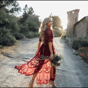 Gorgeous burgundy dress XL- worn once for engagement photos
